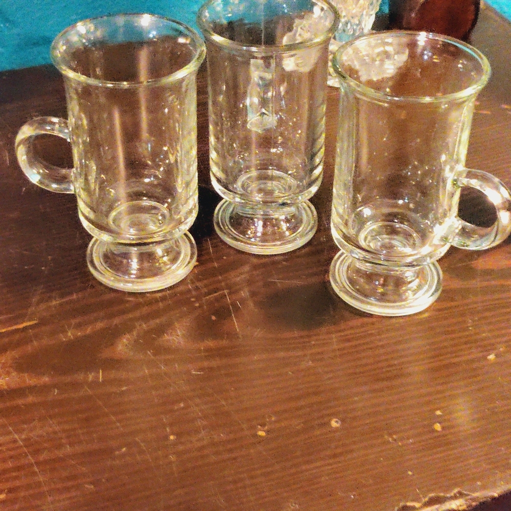 Elegant Clear Glass Mugs Set